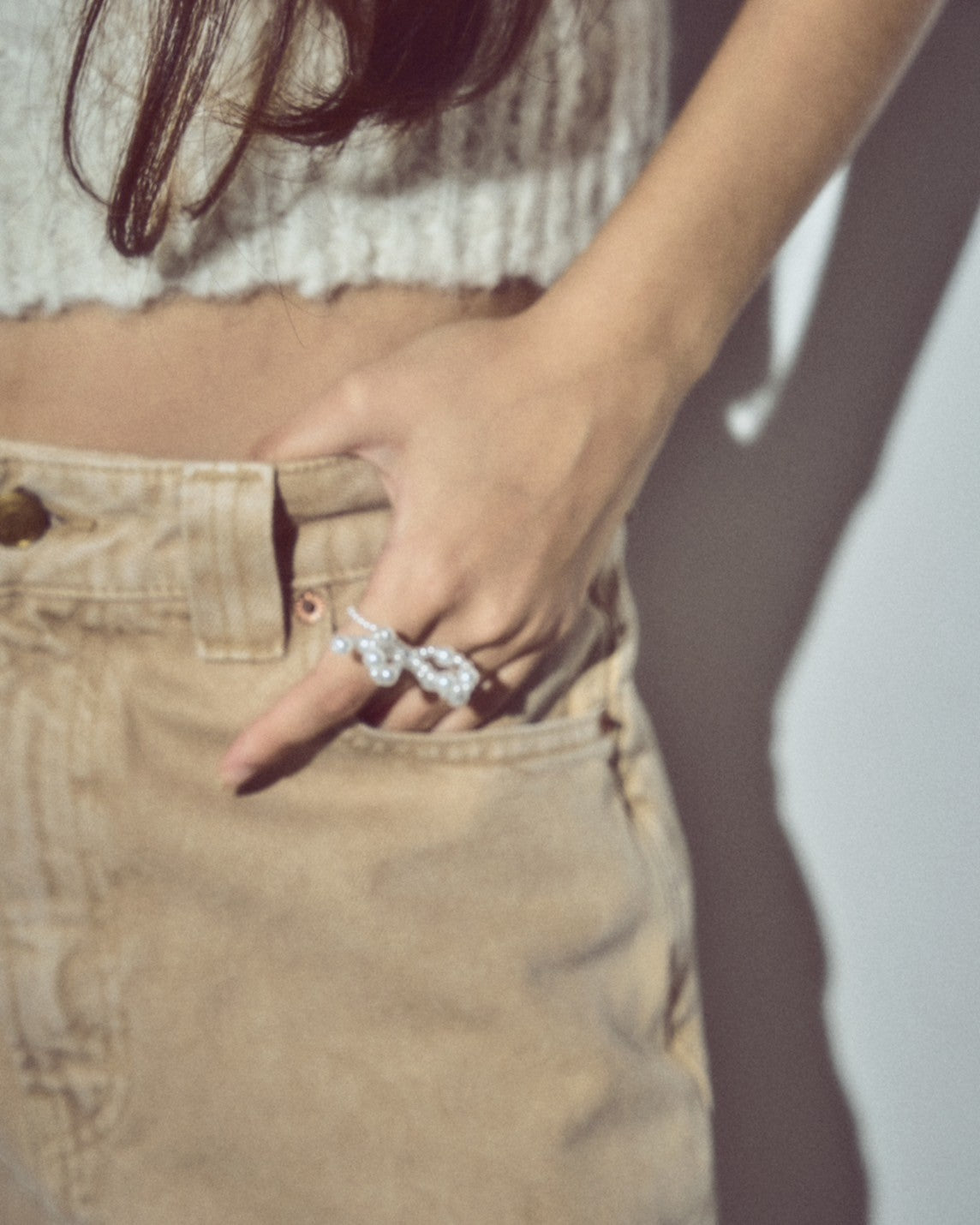 RIBON / WHITE