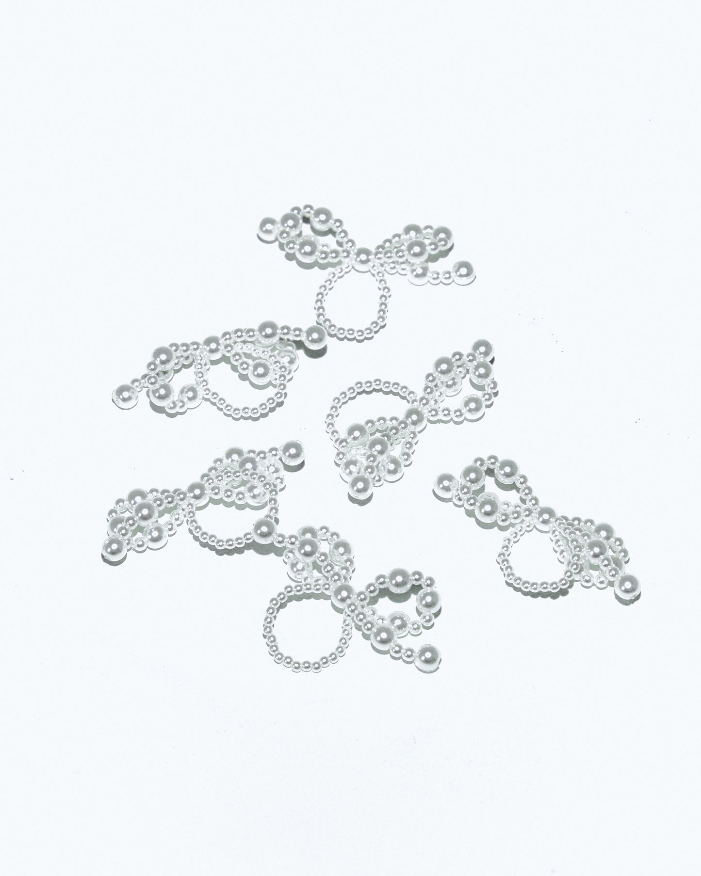 RIBON / WHITE