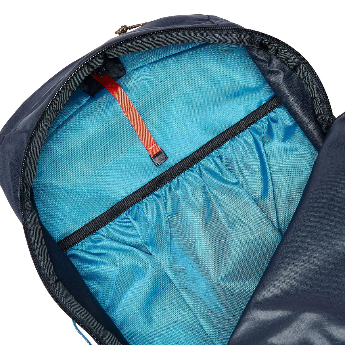 ELQUI 24L BACKPACK / Carbon