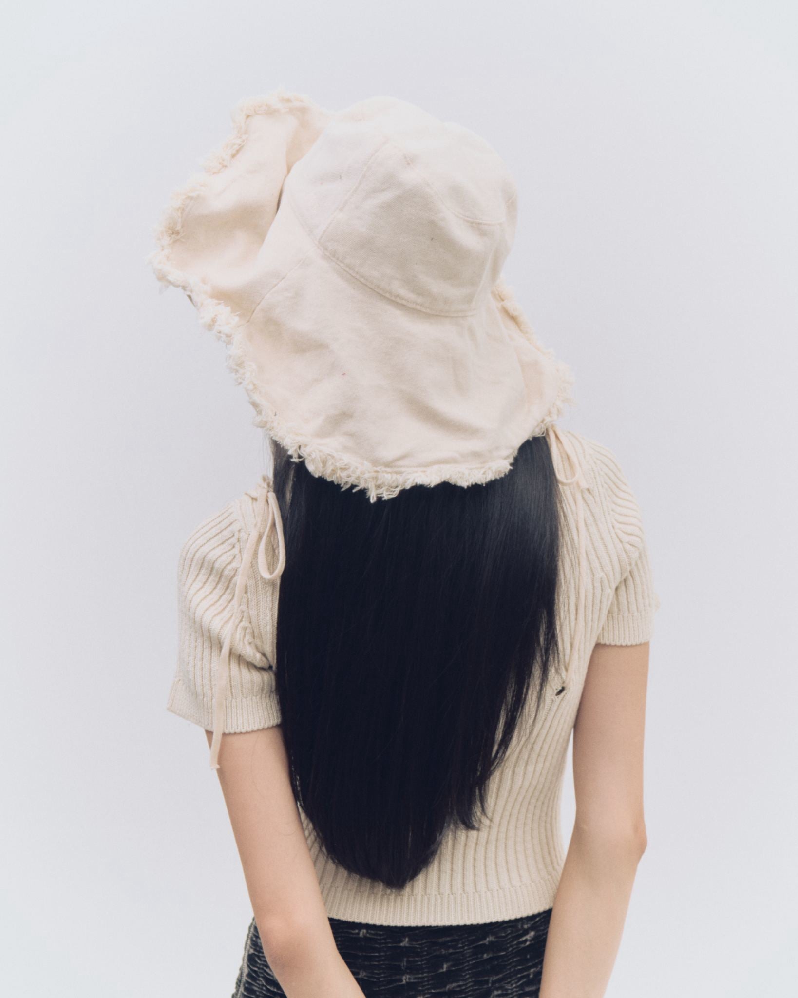 BRIM / IVORY – VAKT.