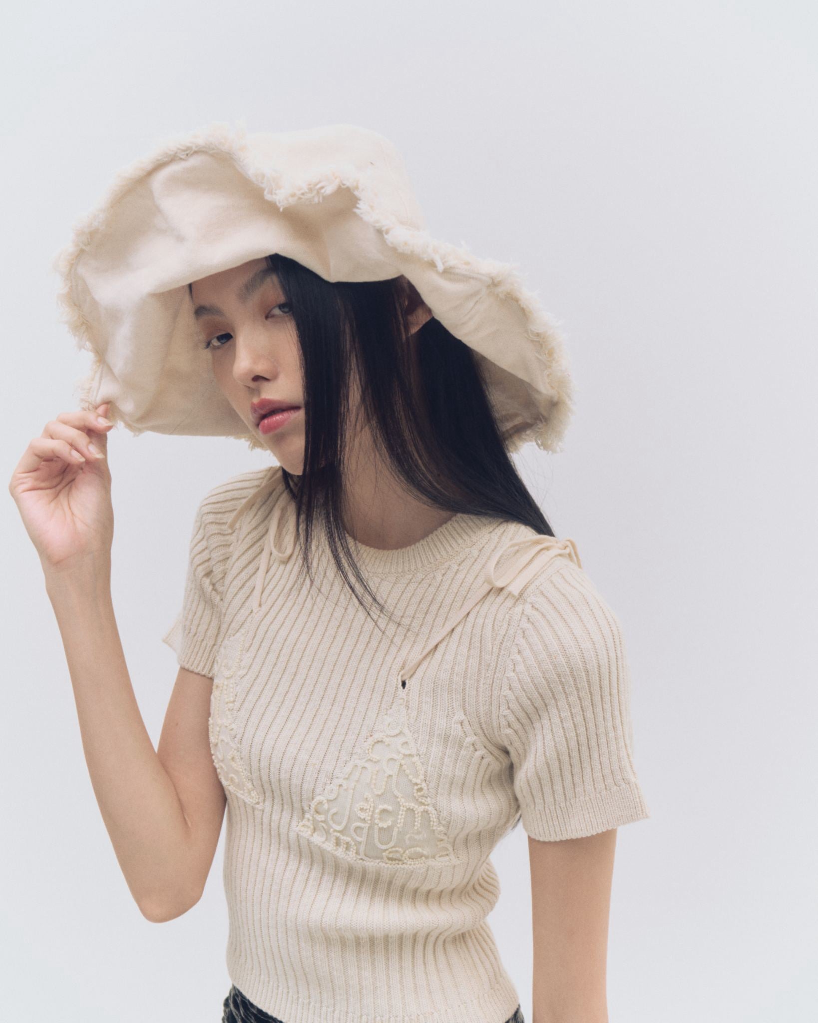 BRIM / IVORY – VAKT.