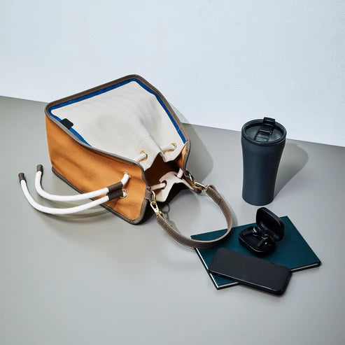 ETELA String bag - Off-white×Taupe×blue/camel