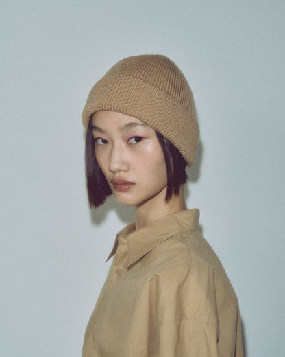 BEANIE / BEIGE